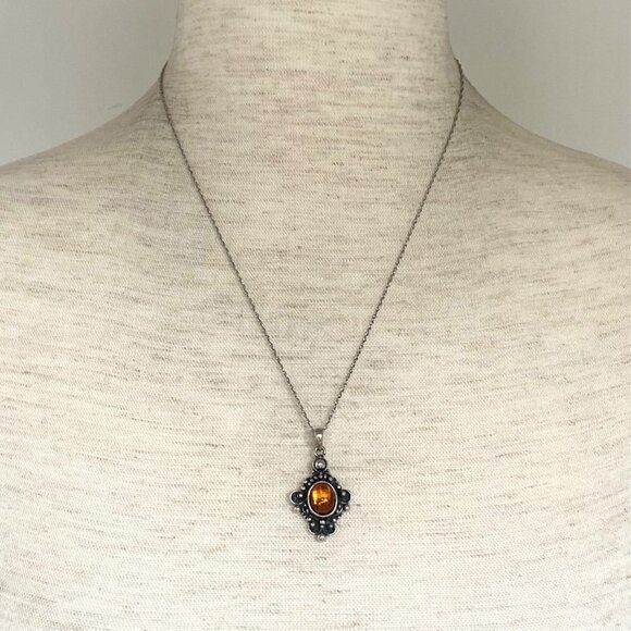 Sterling Silver 925 Oval Baltic Amber Ball Accent Pendant Necklace 18" Chain - Picture 2 of 16